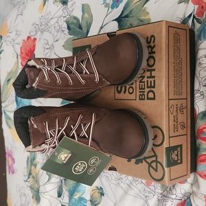 Kamik boys brown waterproof boots size 12
